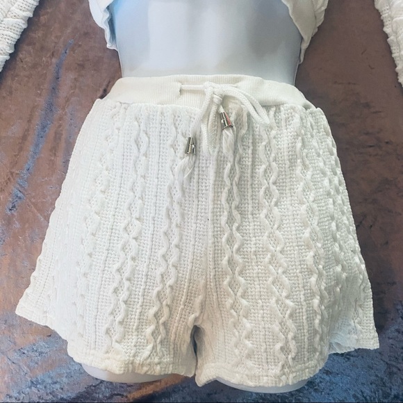 Cream Shorts & Cropped Sweater Knit Set - Picture 2 of 13